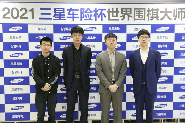 本周二扎哈维也与巴萨体育总监德科进行了会面。